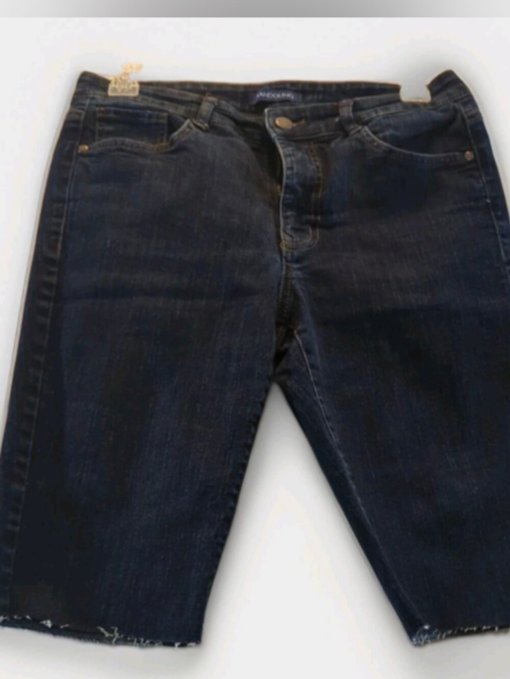 Bandolino Blue Denim Cut Off Shorts Size 8 Dark Wash